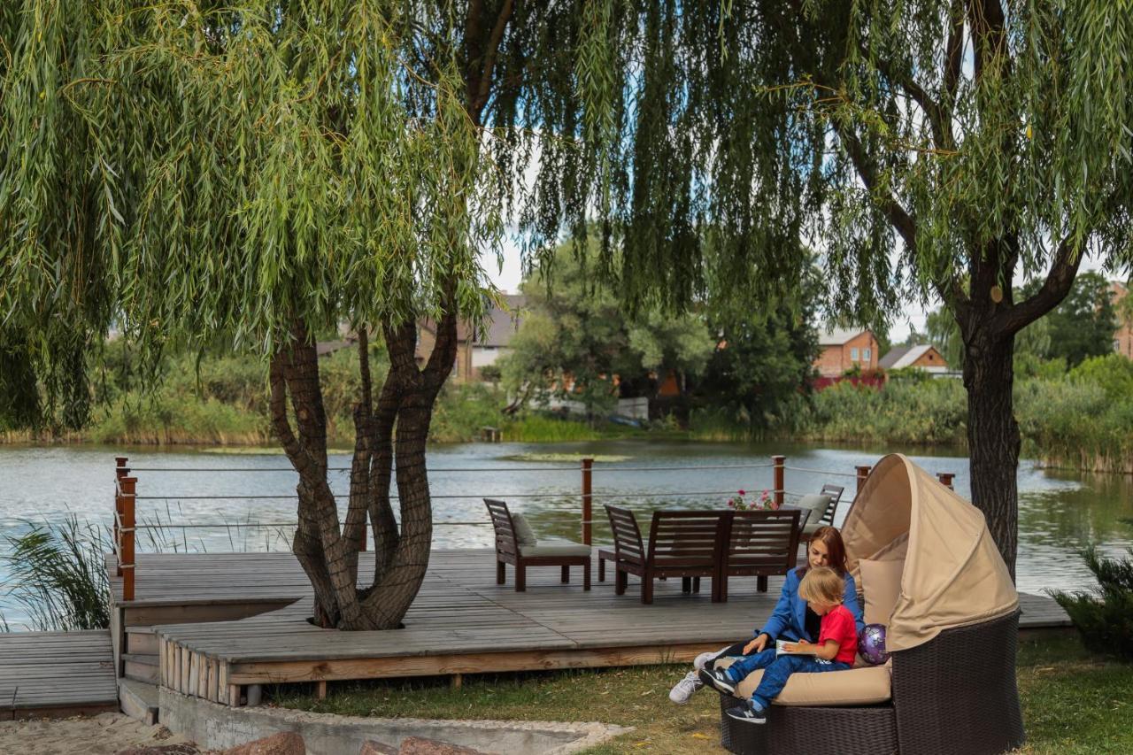 Otte Hotel Myrhorod Buitenkant foto