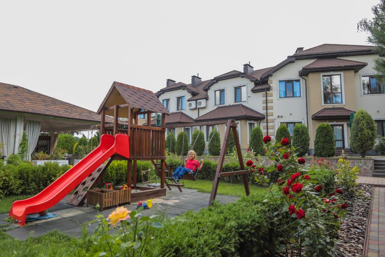 Otte Hotel Myrhorod Buitenkant foto