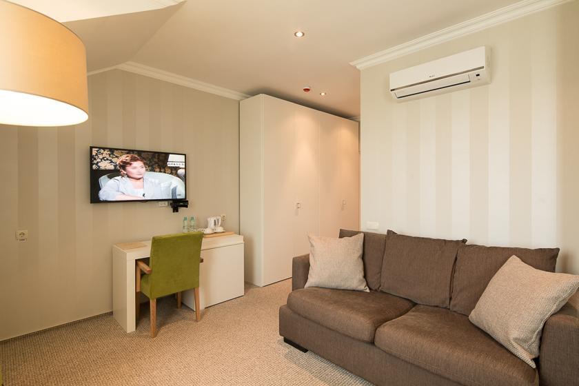 Otte Hotel Myrhorod Buitenkant foto